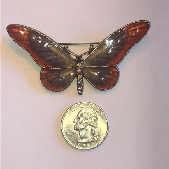 Vintage Elegant Red and Gold Tone Butterfly Brooch - Picture 2 of 4